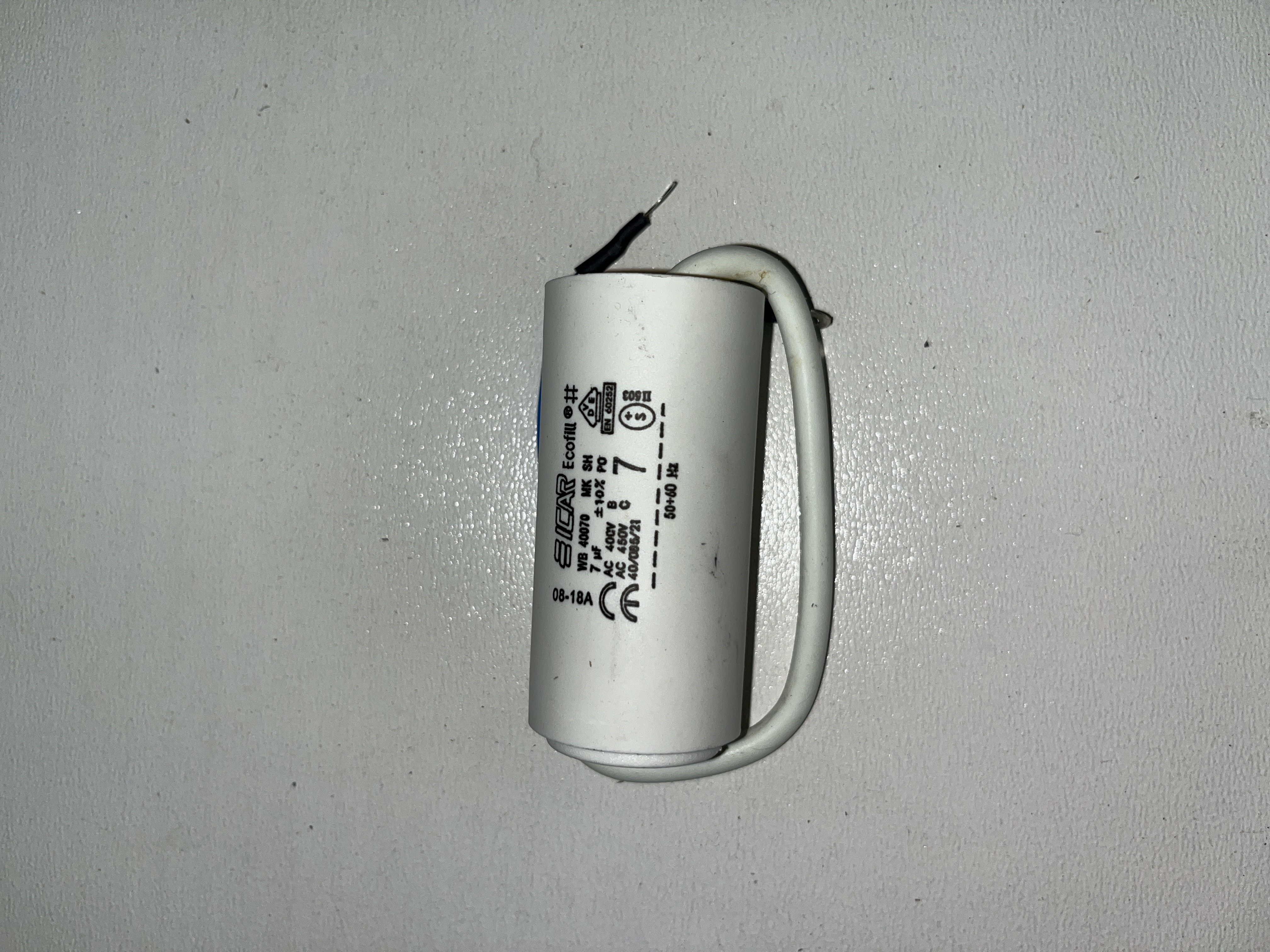 خازن 7 میکروفراد